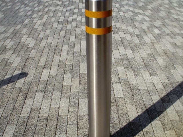 fixed bollards