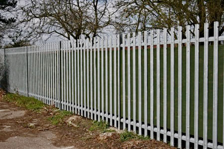 Palisade fencing