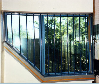 retractable grilles