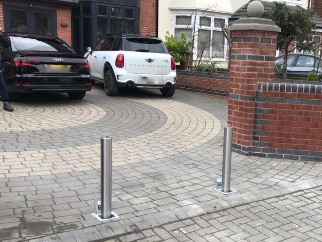 Extra Heavy Duty Anti-Ram Bollards